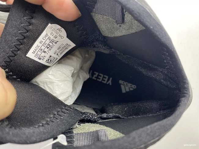 Quantum Barium Adidas Yeezy H68771 0806